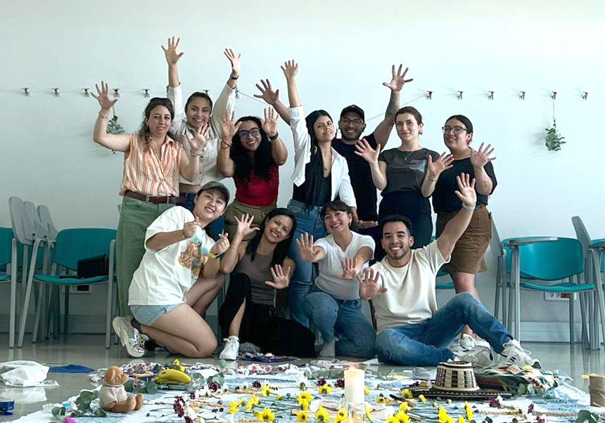 Encuentro artístico “Todas las voces todas, todas las manos todas”, organizado por Nicolás Vallejo Ruiz.